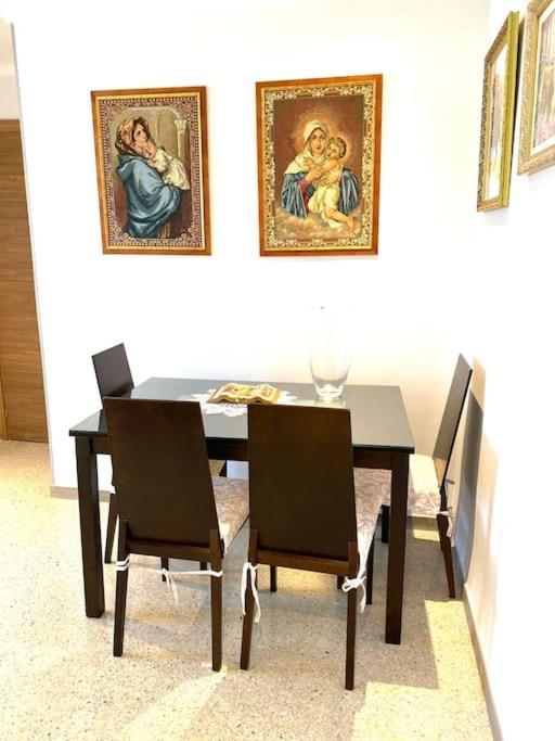 Shared Apartment! Piso Compartido! Общая Квартира! Sevilha Exterior foto