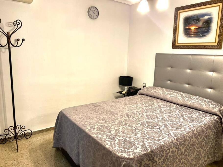 Shared Apartment! Piso Compartido! Общая Квартира! Sevilha Exterior foto